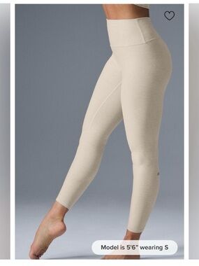 ALO Yoga High-Waist Leggings in Light Cream